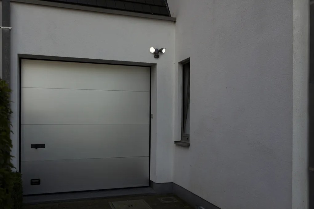 LUTEC Vonkajšie nástenné inteligentné LED osvetlenie DRACO s bezpečnostnou kamerou a senzorom, 10 W, stude