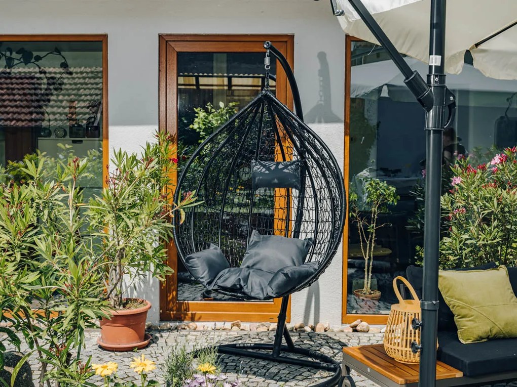 Sivé závesné kreslo KOKON so stojanom