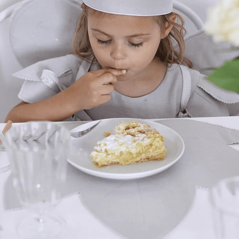 Ľanové prestieranie javorový list svetlo sivá so striebrom 37x37cm