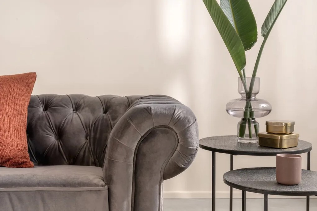 Pohovka Chesterfield, stredně šedá látka