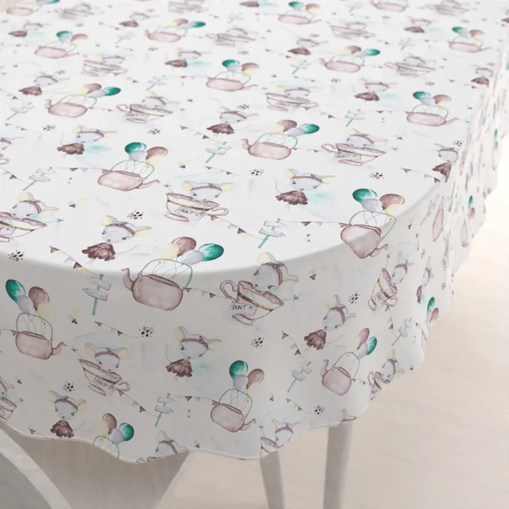 Biante Detský bavlnený oválny obrus Sandra SA-372 Myšky a konvičky na bielom 120x160 cm