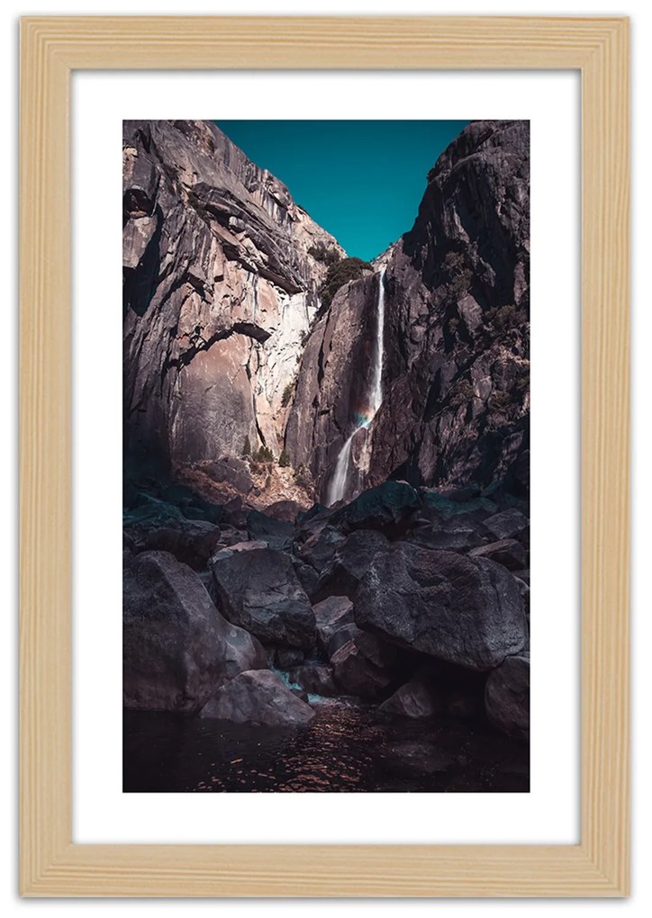 Gario Plagát Vodopád medzi vysokými skalami Farba rámu: Bez rámu, Rozmery: 40 x 60 cm