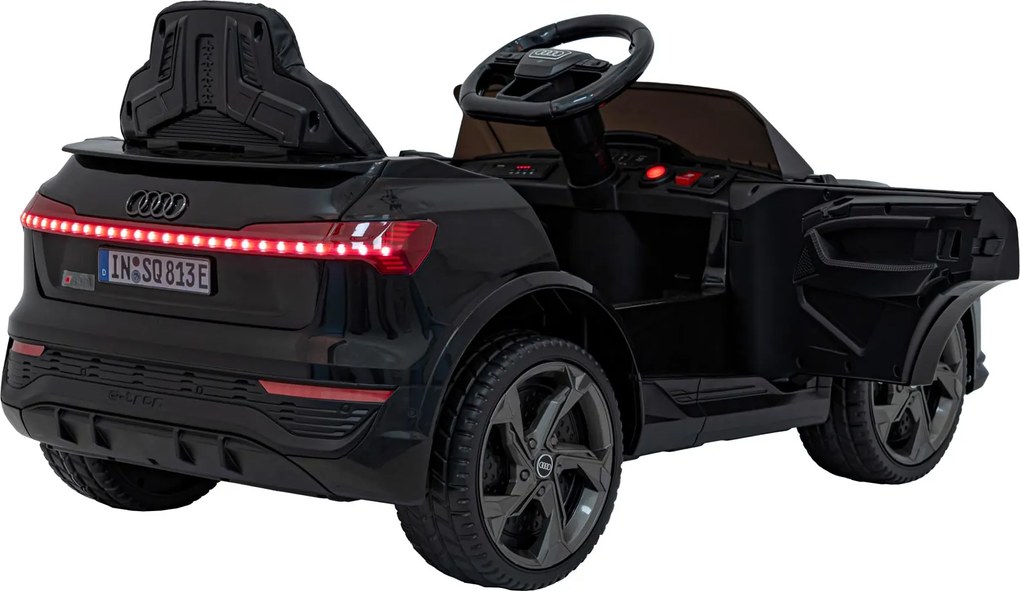 Ramiz Audi SQ8 vozidlo Čierna