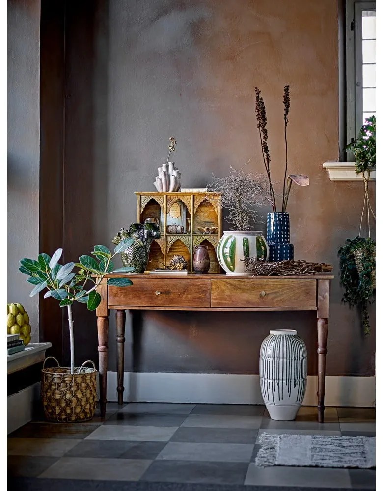 Hnedá ručne vyrobená váza z kameniny Reina – Bloomingville