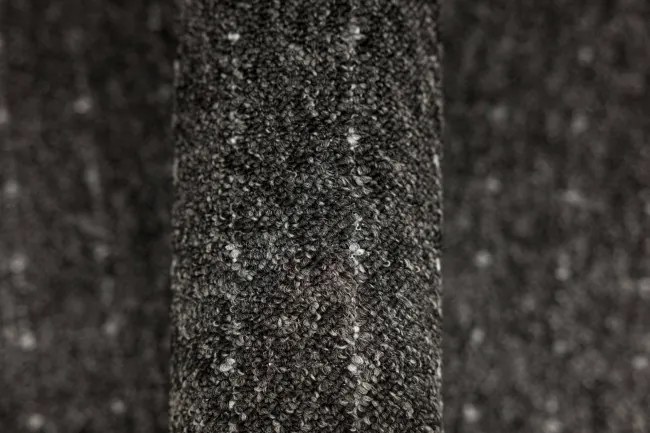 Metrážny koberec Zembla 78 grafitový