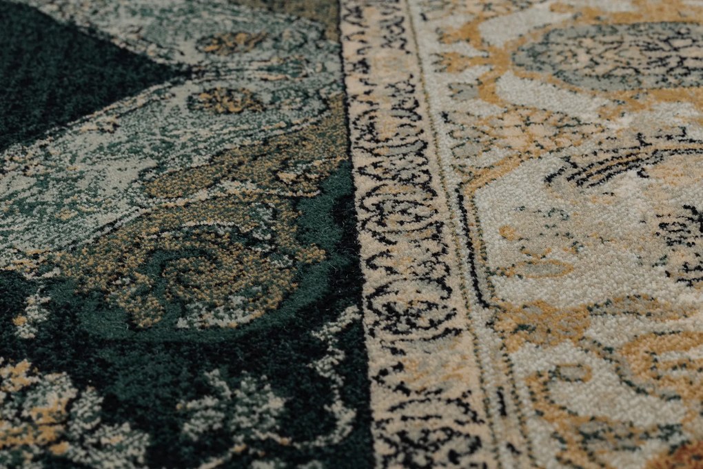 Koberec vlnený POLONIA Palazzo, granátový