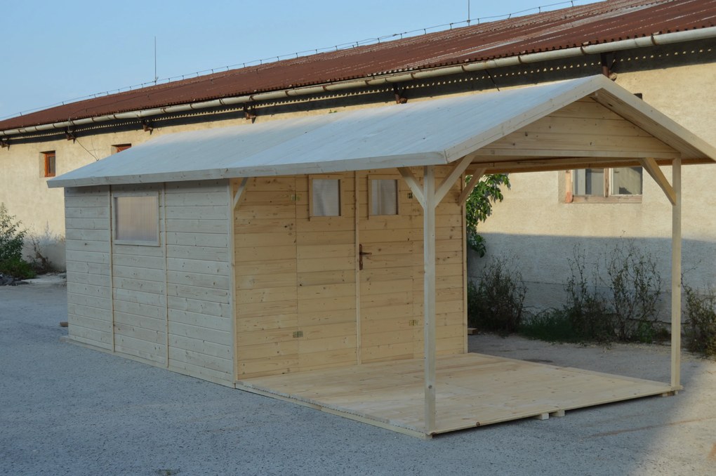 Drevený domček ECHINACEA s terasou (2,7 × 6,45 m)