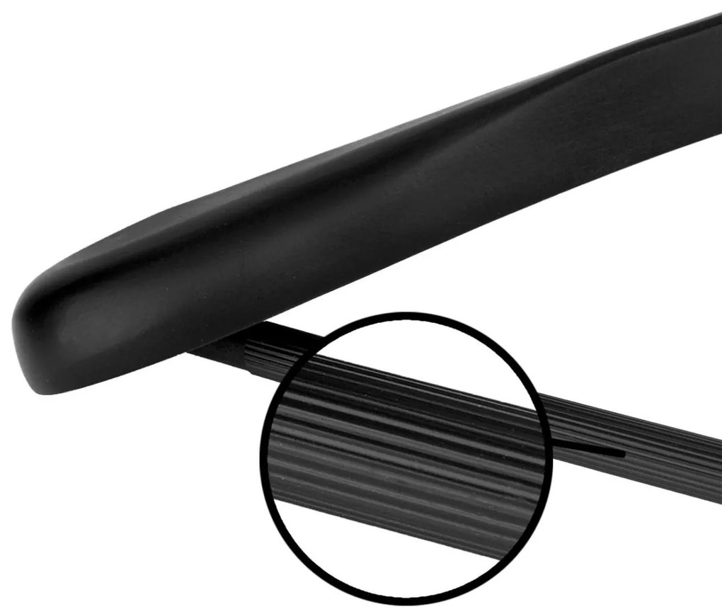 Dřevěné ramínko Emil černé