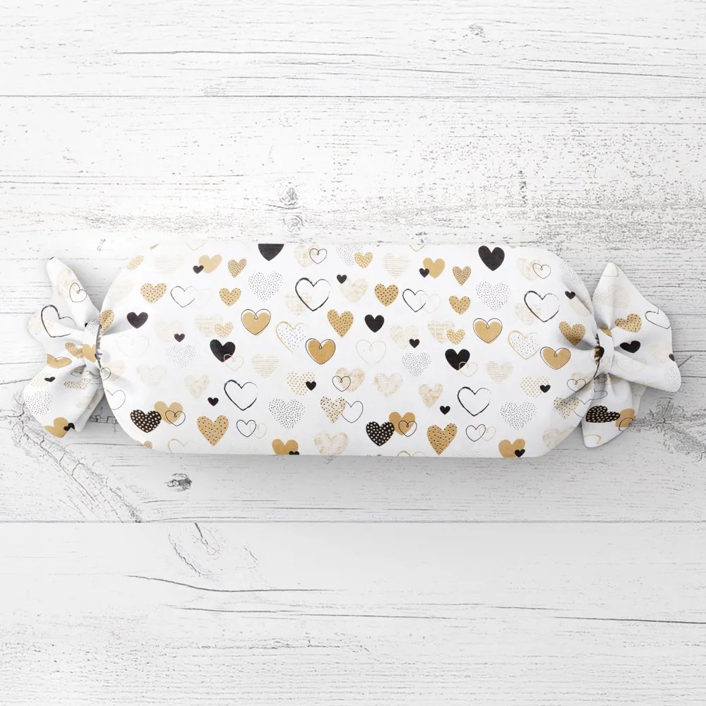 Biante Vankúš valec bonbon Sandra SA-229 Hnedé srdiečka na bielom 15x60 cm