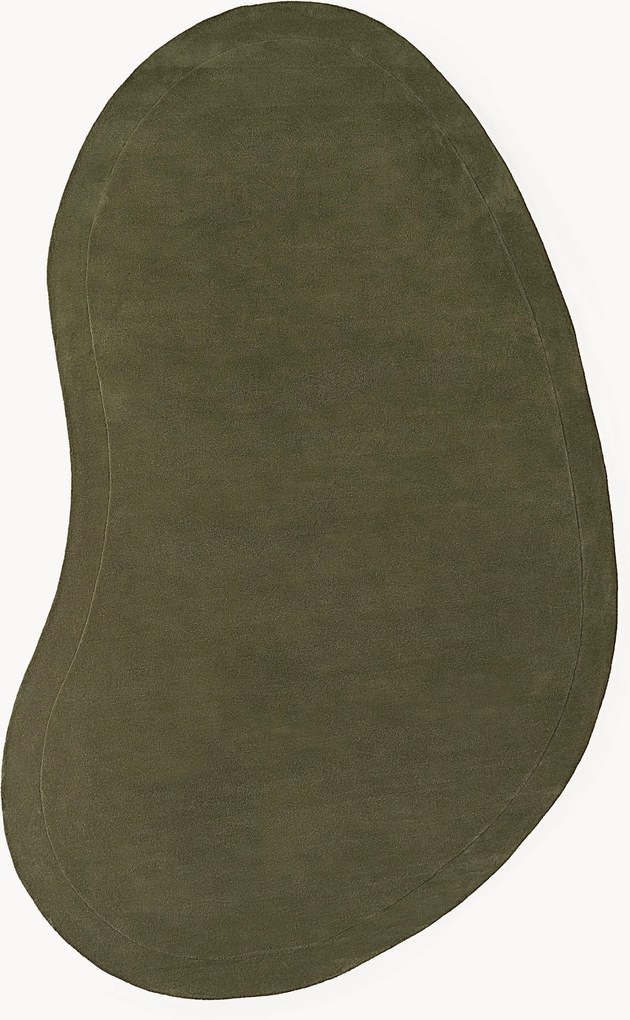 Ručne tuftovaný vlnený koberec v organickom tvare Kadey