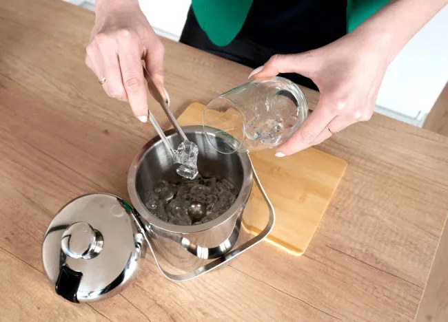 Nádoba na ľad s kliešťami FACUNDO