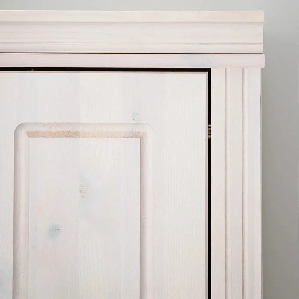 Biela šatníková skriňa z borovicového dreva 65x180 cm Anita – Støraa
