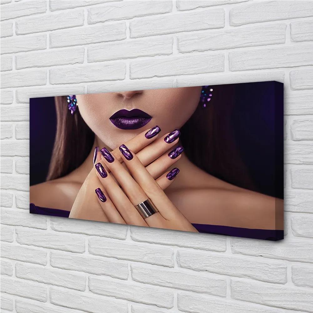 Obraz canvas Ženské ruky fialové pery 100x50 cm