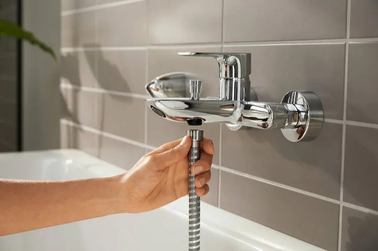 Hansgrohe Rebris E, nástenná vaňová batéria, chrómová, HAN-72450000