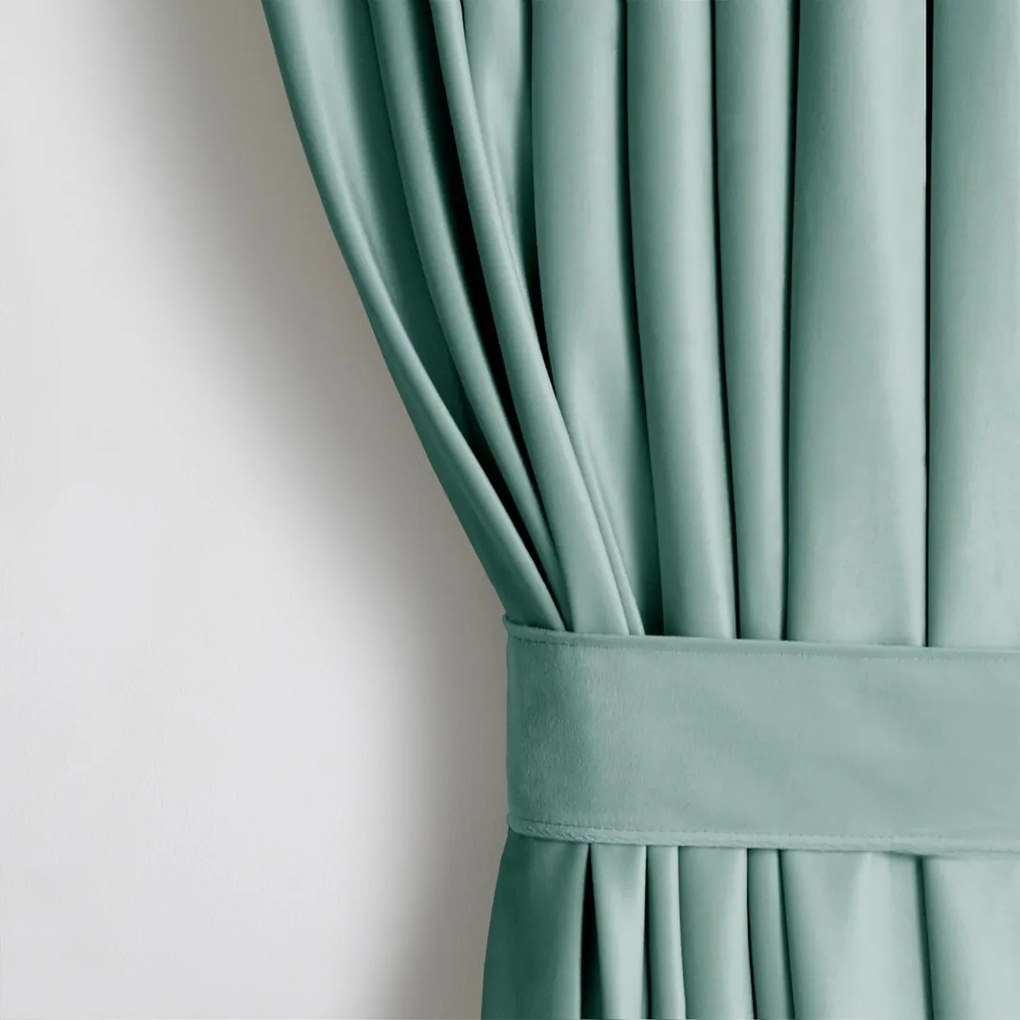 Záves AmeliaHome Velvet III 140x245 cm mätový