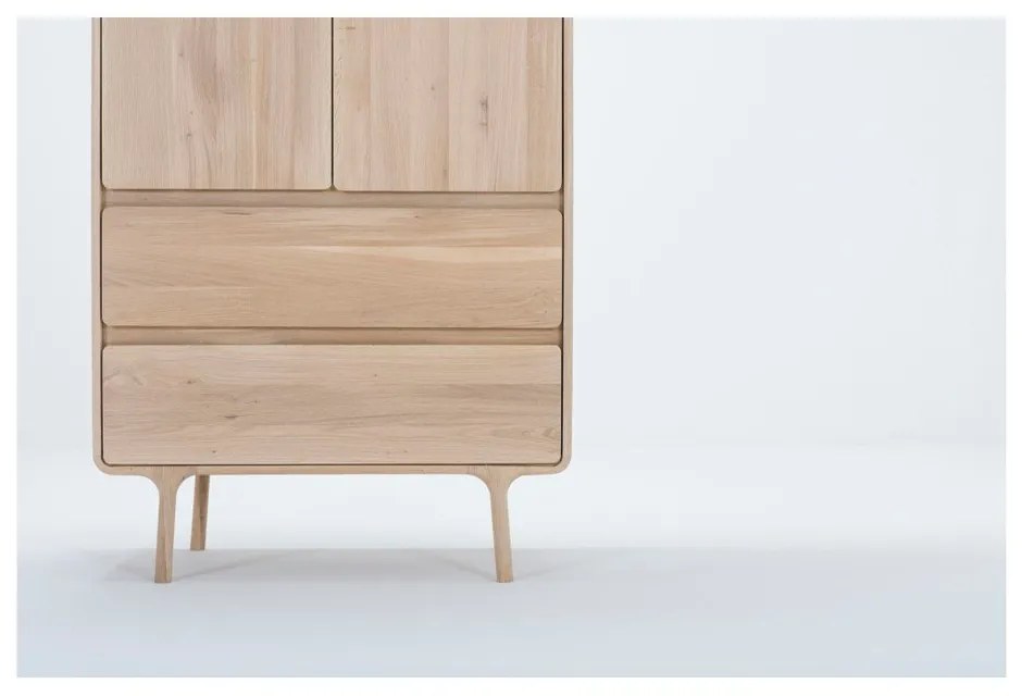 Šatníková skriňa z masívneho dubového dreva s 2 zásuvkami Gazzda Fawn