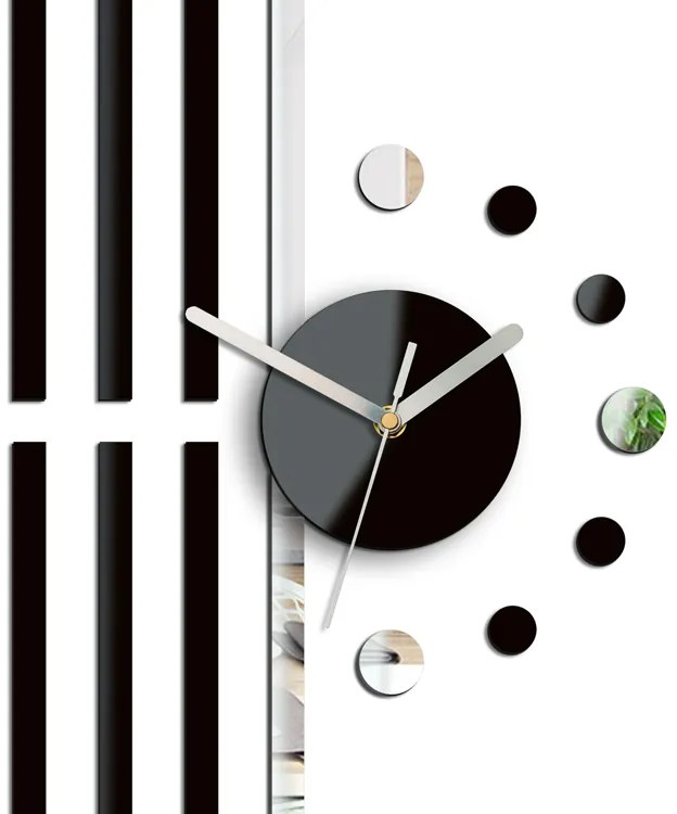 Moderné nástenné hodiny LINE