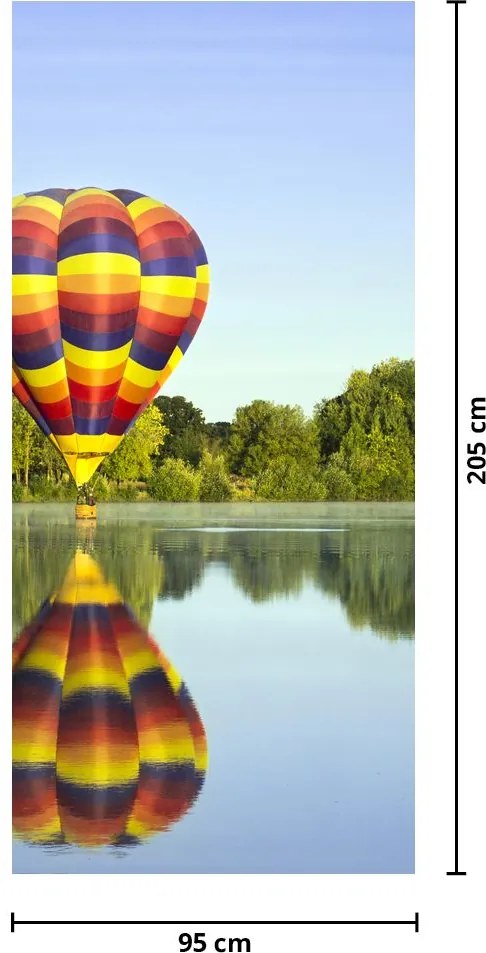 Fototapeta na dvere - Teplovzdušný balón na jazere (95x205cm)