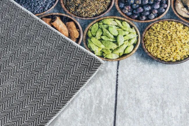 Protišmykový koberec / behúň ANDRE 33200 strieborný / béžový