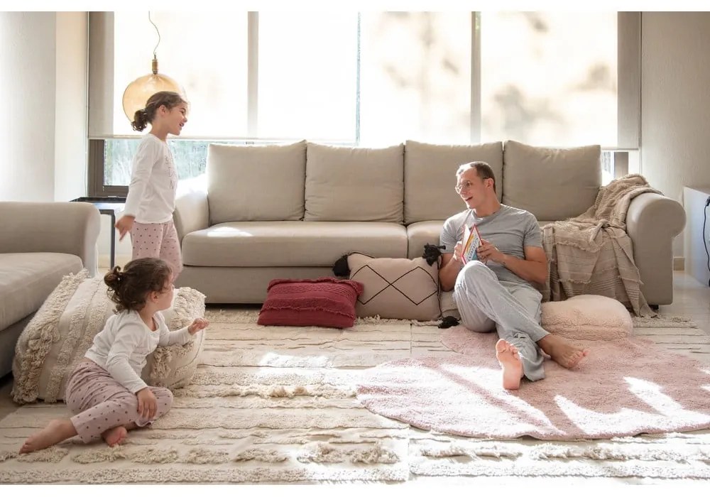 Ružový prateľný ručne tkaný bavlnený detský koberec 160x180 cm Puffy Love – Lorena Canals