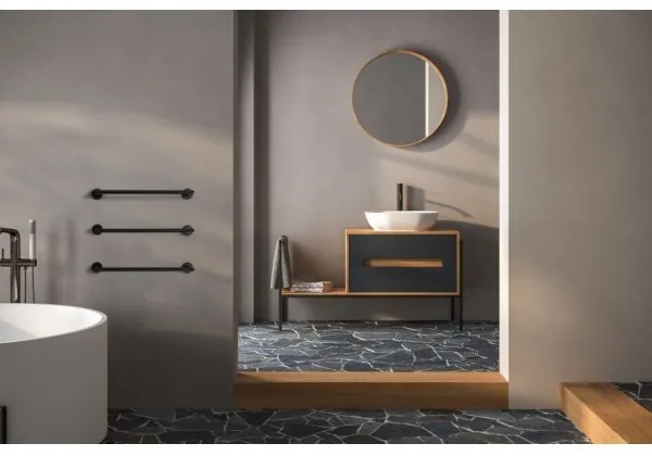 P.M.H. IN1B-R -Elektrický sušiak na uteráky INGA 17W/230V 85,9cm IP44 pravý/čierny