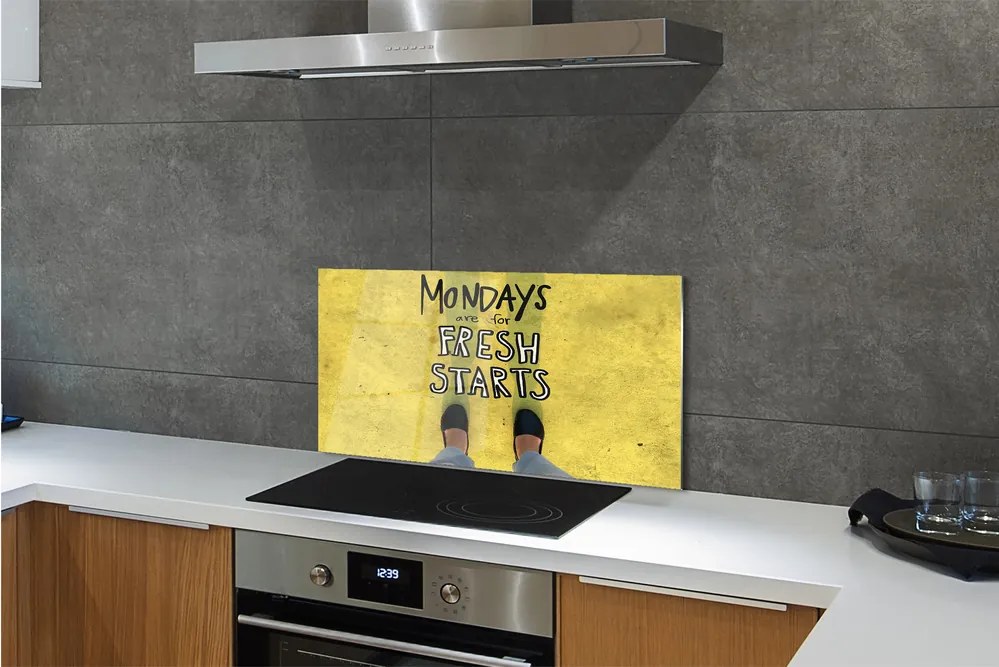 Sklenený obklad do kuchyne Nohy žltom pozadí nápis 125x50 cm