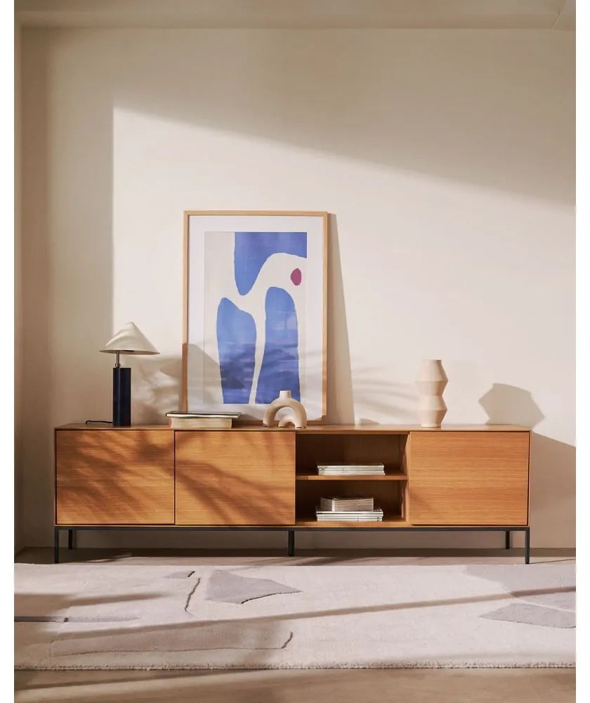 TV stolík v dekore duba v prírodnej farbe 195x55 cm Vedrana – Kave Home