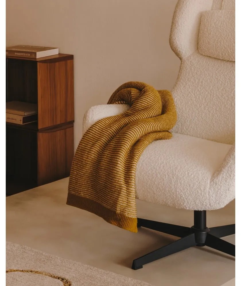 Béžové kreslo Zalina – Kave Home