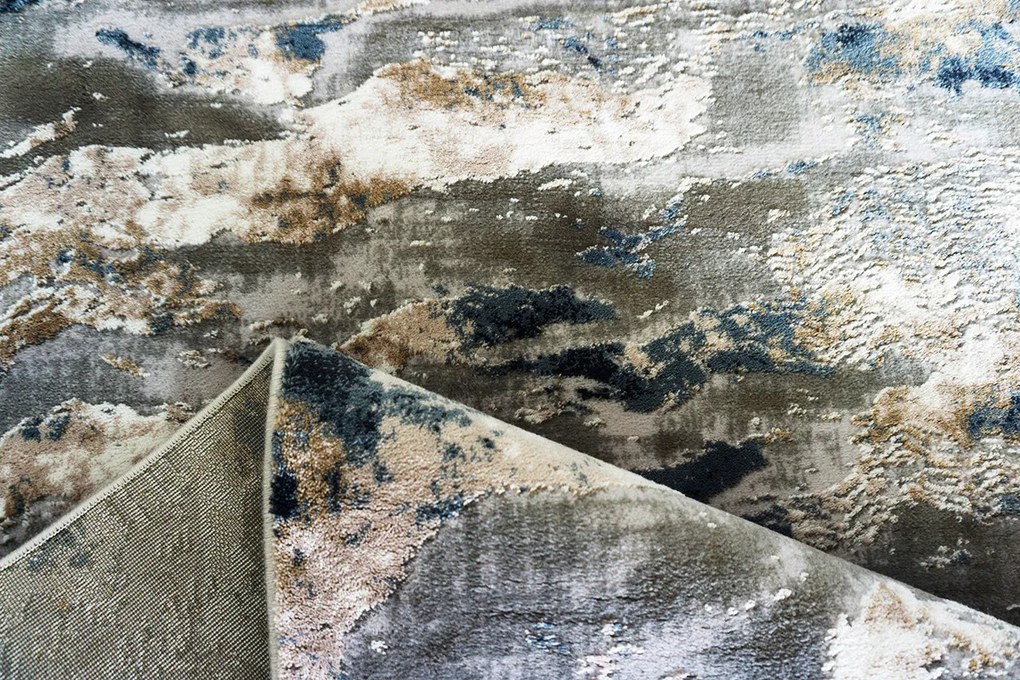 Koberec Mitra 3001 NAVY – námornícky modrý s dekoratívnym vzorom Rozmer: 140x190 cm