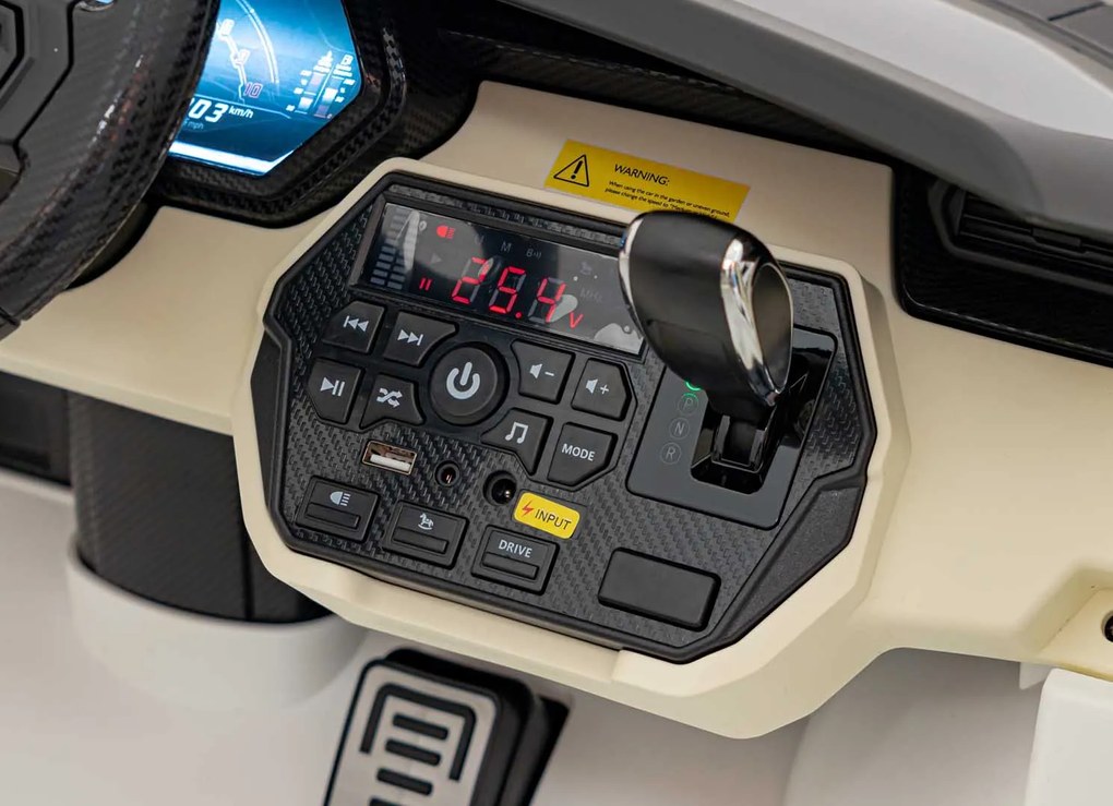 Ramiz Lamborghini SIAN Biele vozidlo