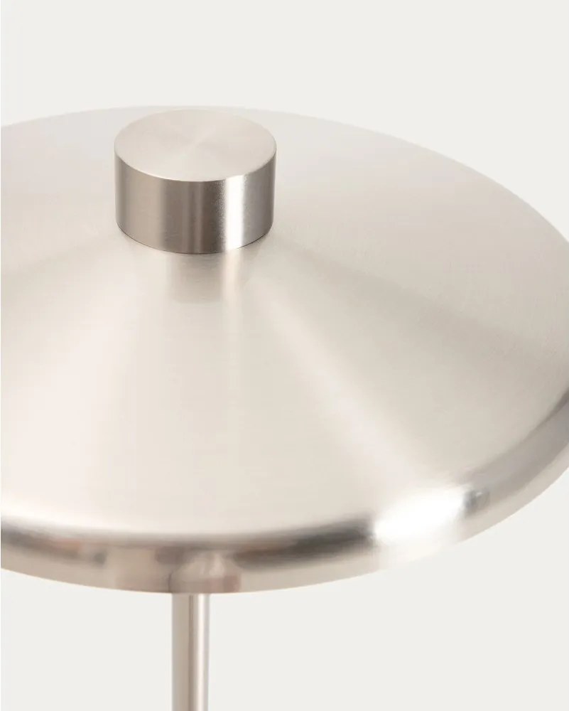 Stojacia lampa v striebornej farbe s kovovým tienidlom (výška 130 cm) Nuvira – Kave Home