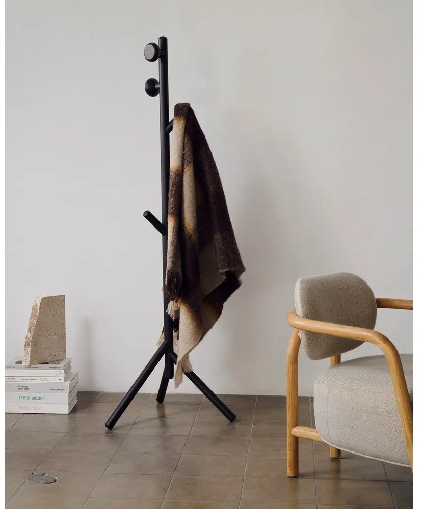 Čierny vešiak z bukového dreva 46x170 cm Nadue – Kave Home