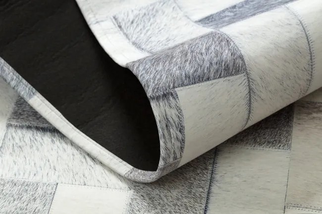 Koberec PATCHWORK 21723 sivý - imitácia kože krava, deski