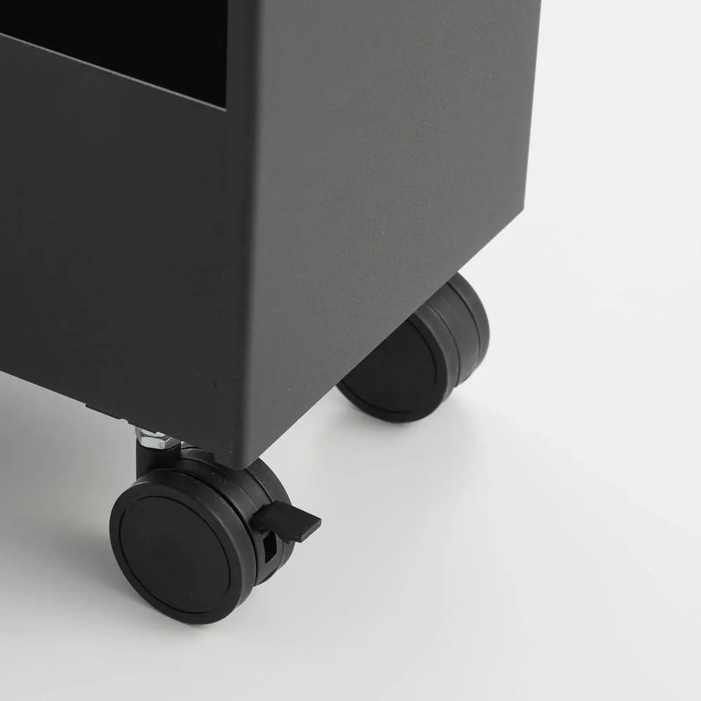 Matne čierny oceľový kúpeľňový regál 48x80,5 cm Tower – YAMAZAKI