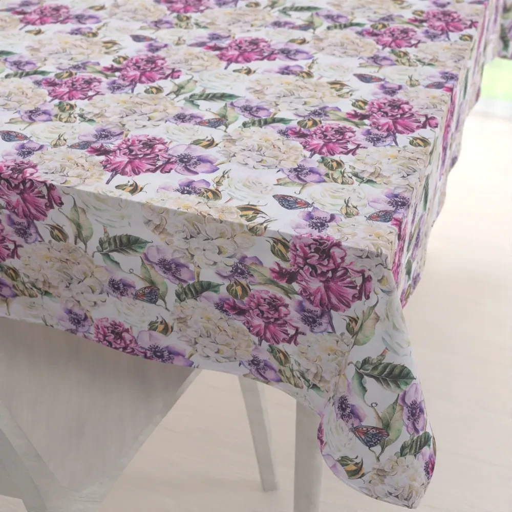 Biante Dekoračný obdĺžnikový obrus PML-108 Fialové kvety s motýlikmi na bielom 120x180 cm