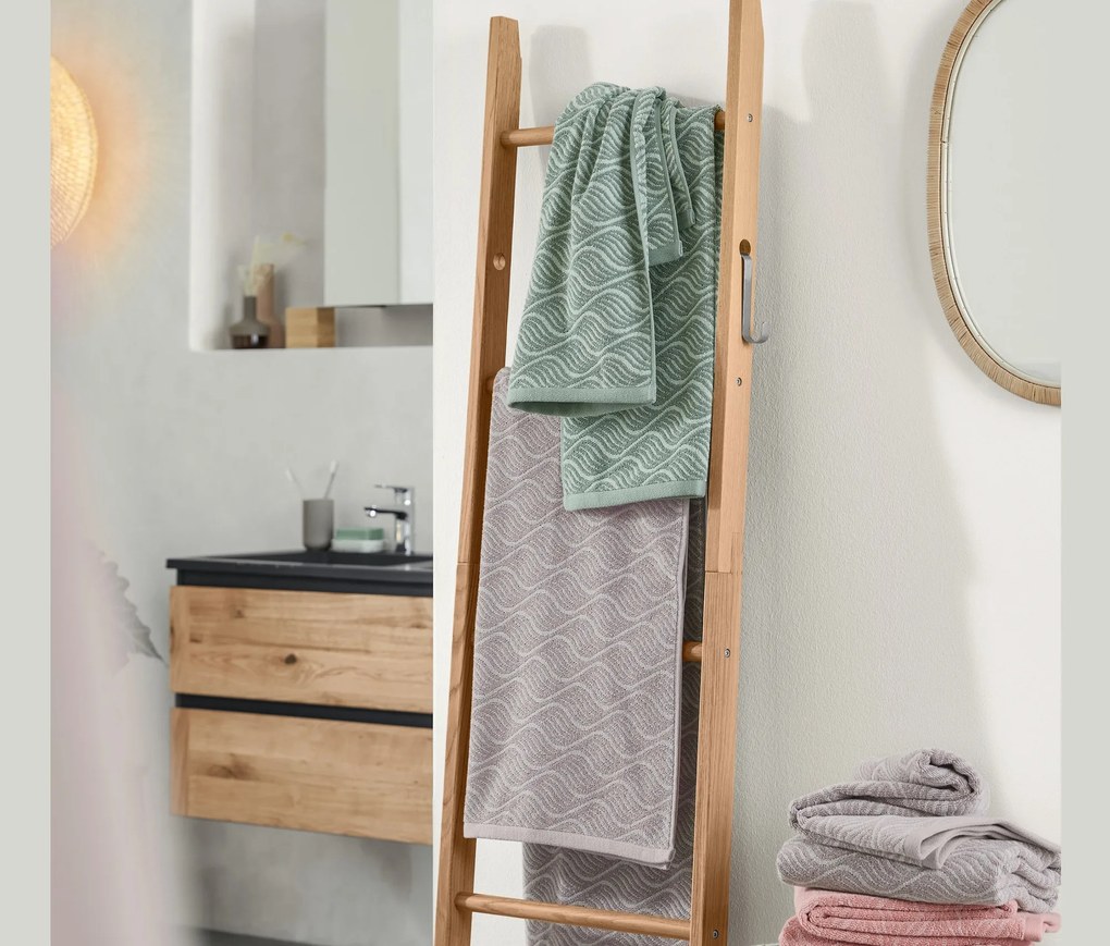 Rebrík na oblečenie z dubového dreva