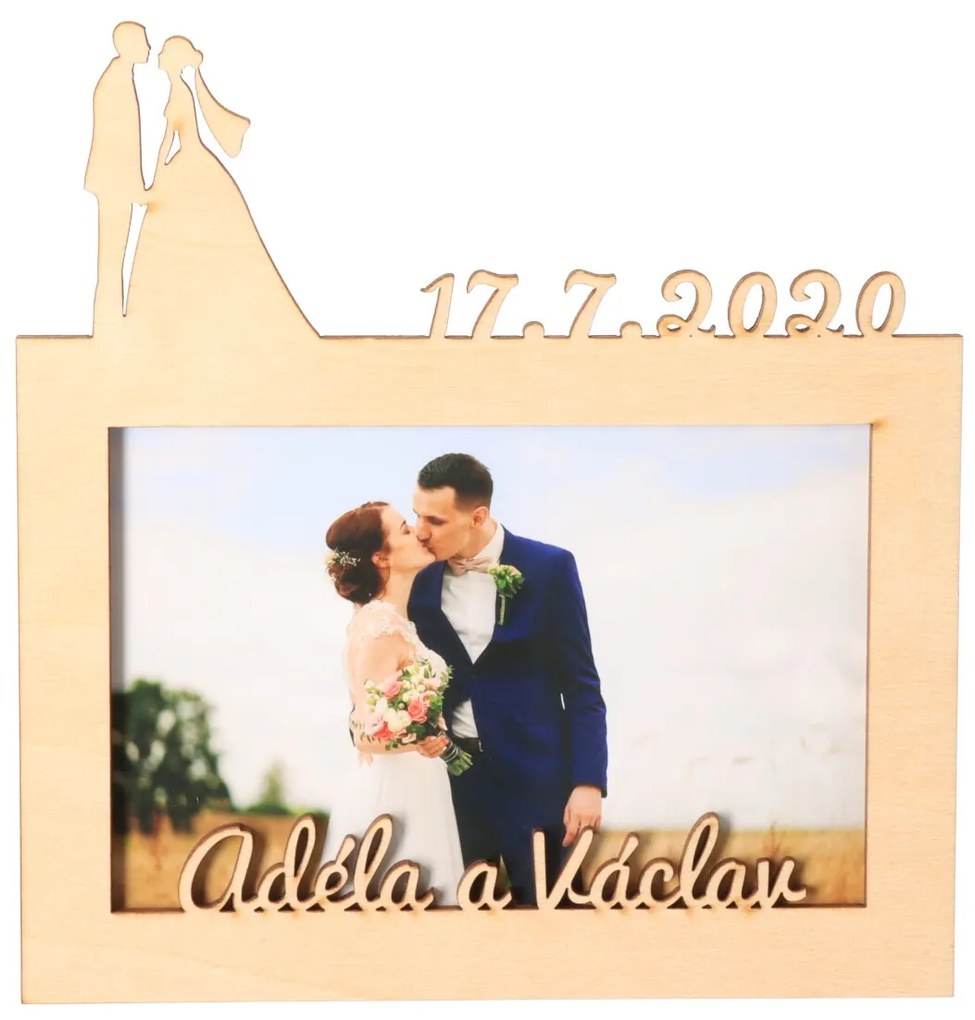 ČistéDrevo Drevený svadobný fotorámček s dátumom a menom - 10x15 cm