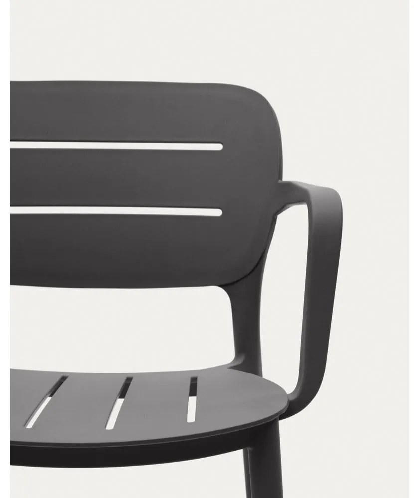 Sivá plastová záhradná stolička Morella – Kave Home