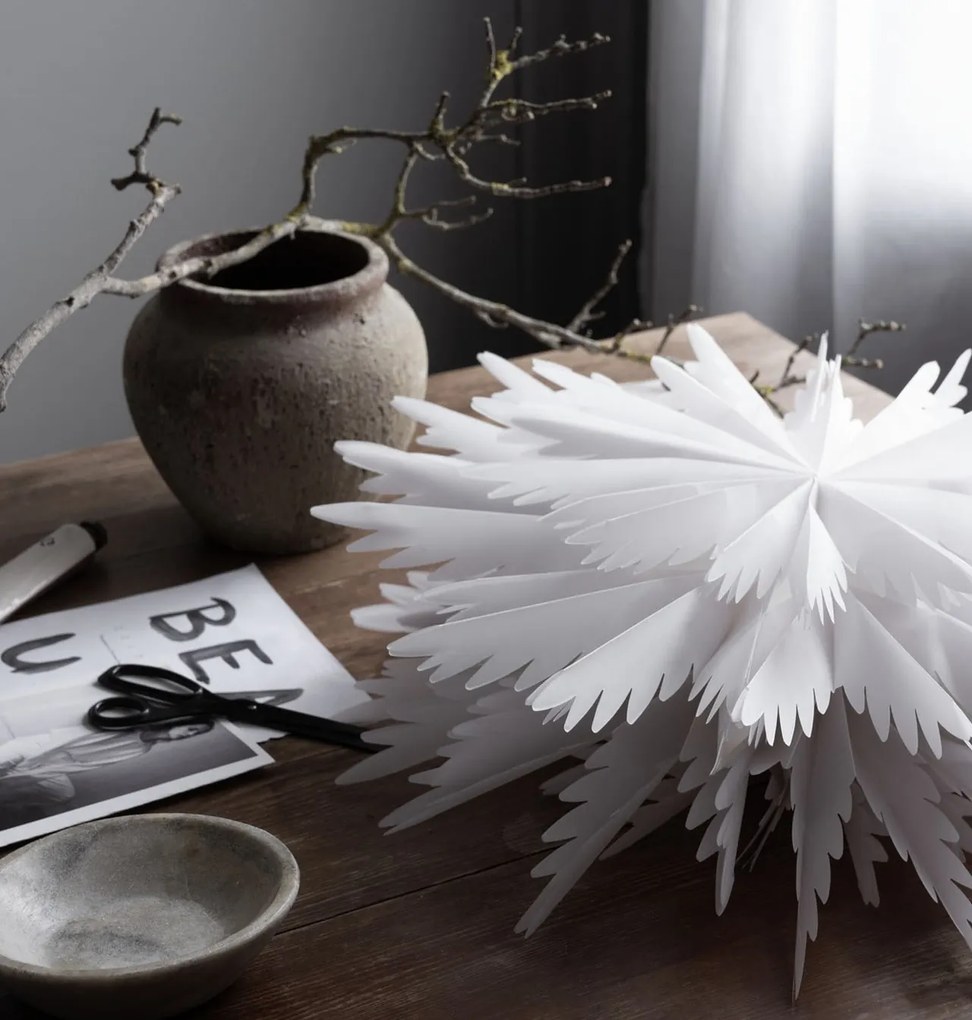 Watt & Veke Závesná svietiaca hviezda Liz White 50 cm