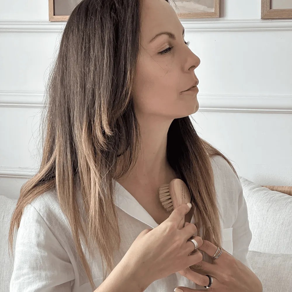 Masážna drevená kefa na tvár