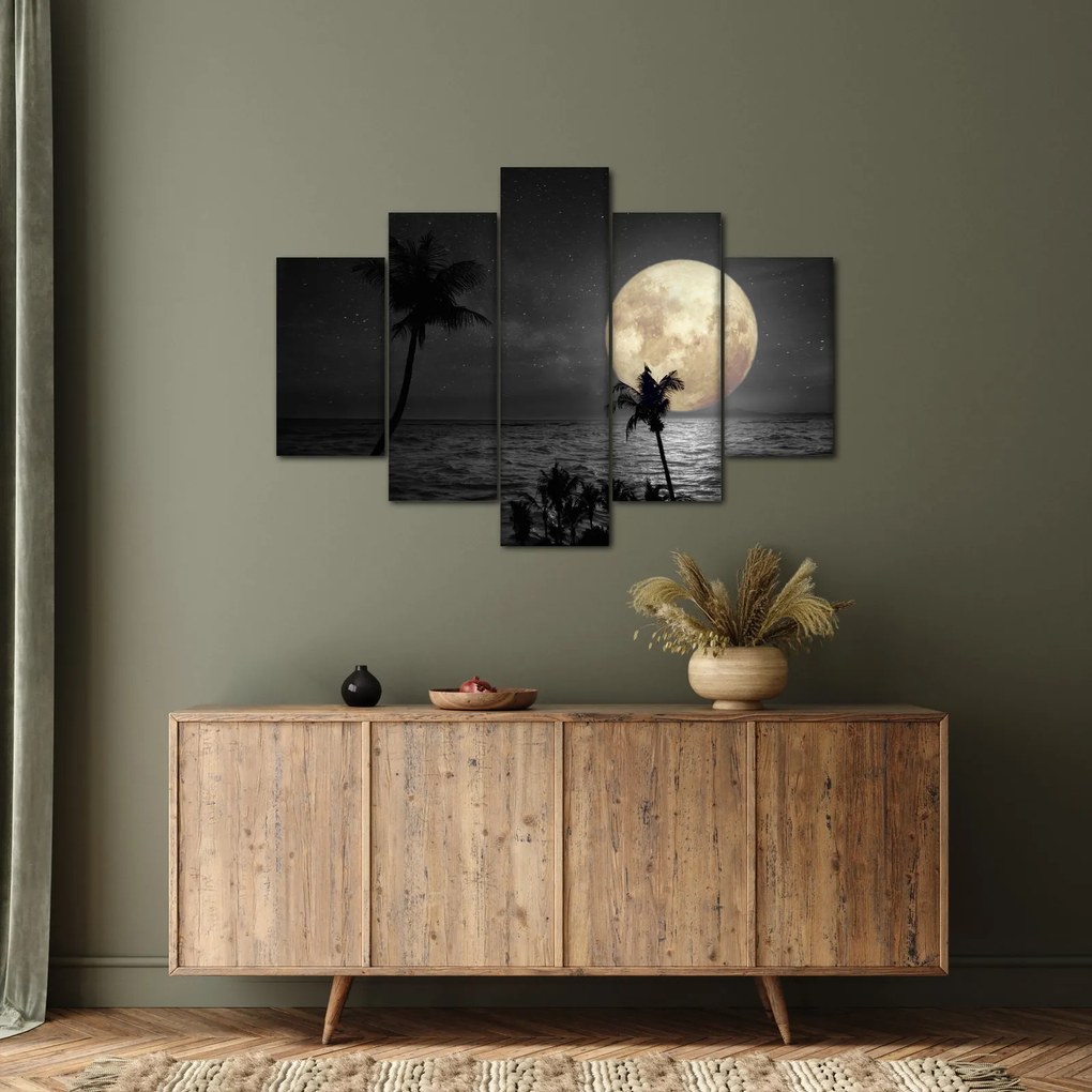 Obraz - Pláž za splnu v šedých tónoch (150x105 cm)