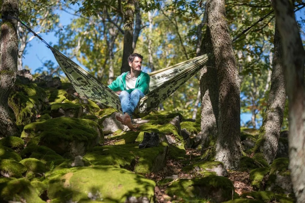 La Siesta Cestovná hojdacia sieť COLIBRI 3.0 CAMO DOUBLE - forest, 100% polyamid / laná: 100% polyester / hák: letecký hliník