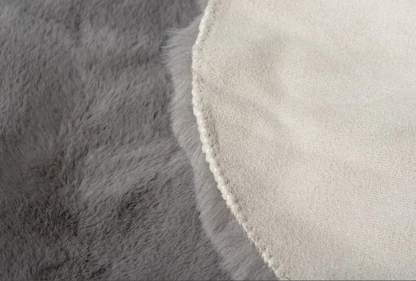 Kusový koberec Zajko šedý