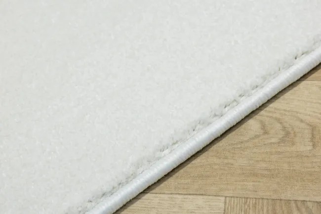 Metrážny koberec Jubilee Twist 20 krémový