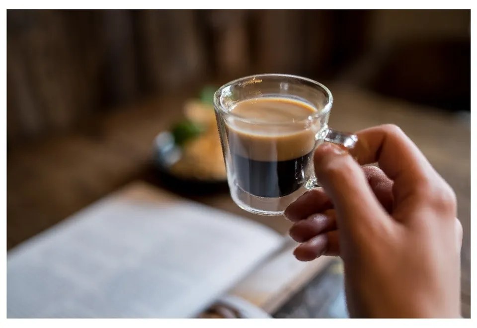 Sklenené hrnčeky v súprave 2 ks na espresso/dvojstenné 80 ml Diva – Vialli Design