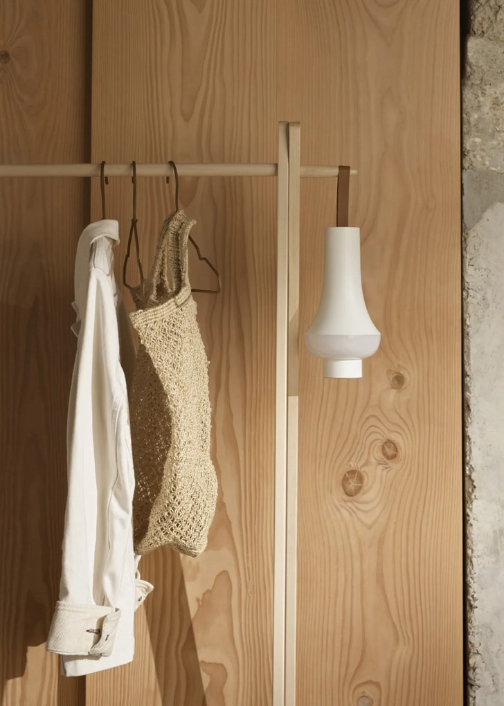 Louis Poulsen Prenosná lampa Tomoshi White