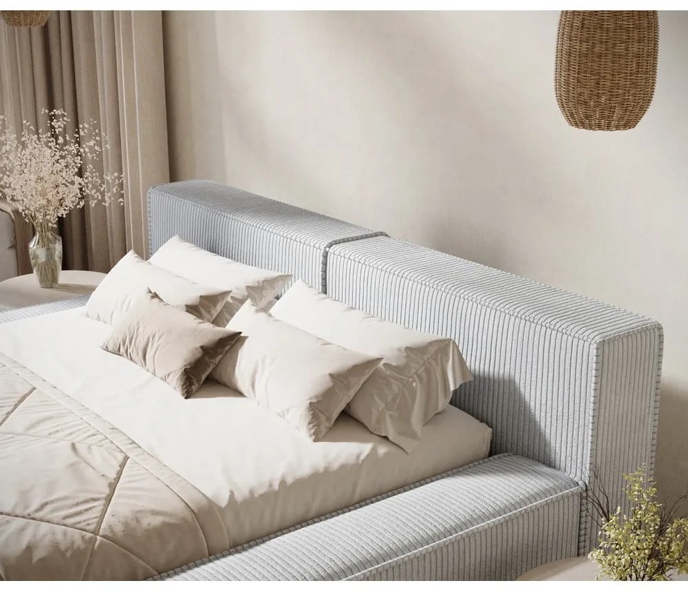 Svetlosivá čalúnená dvojlôžková posteľ s úložným priestorom s roštom 140x200 cm Voliera – Maison de Rêve