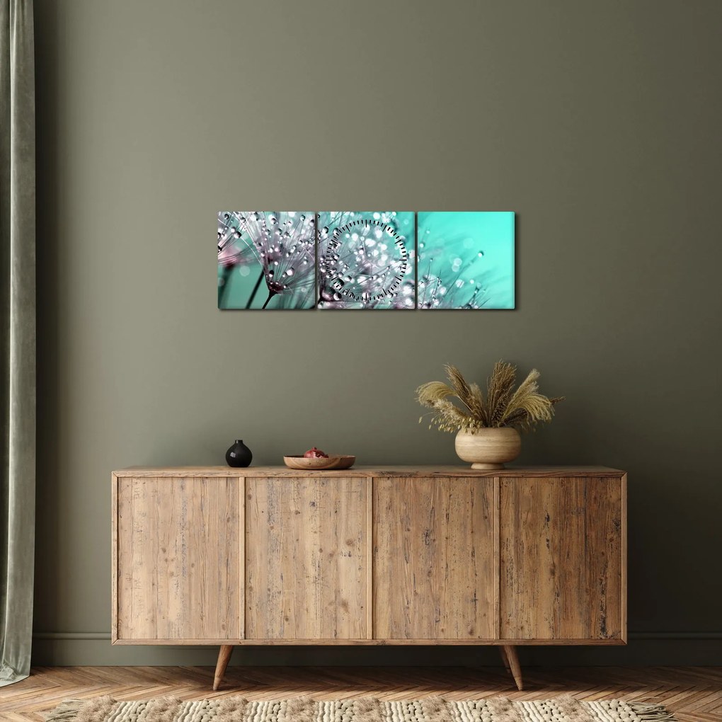 Obraz - orosená rastlina (s hodinami) (90x30 cm)