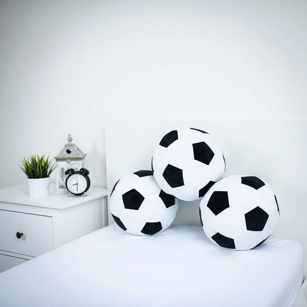 Jerry Fabrics Tvarovaný 3D vankúšik - Futbalová lopta