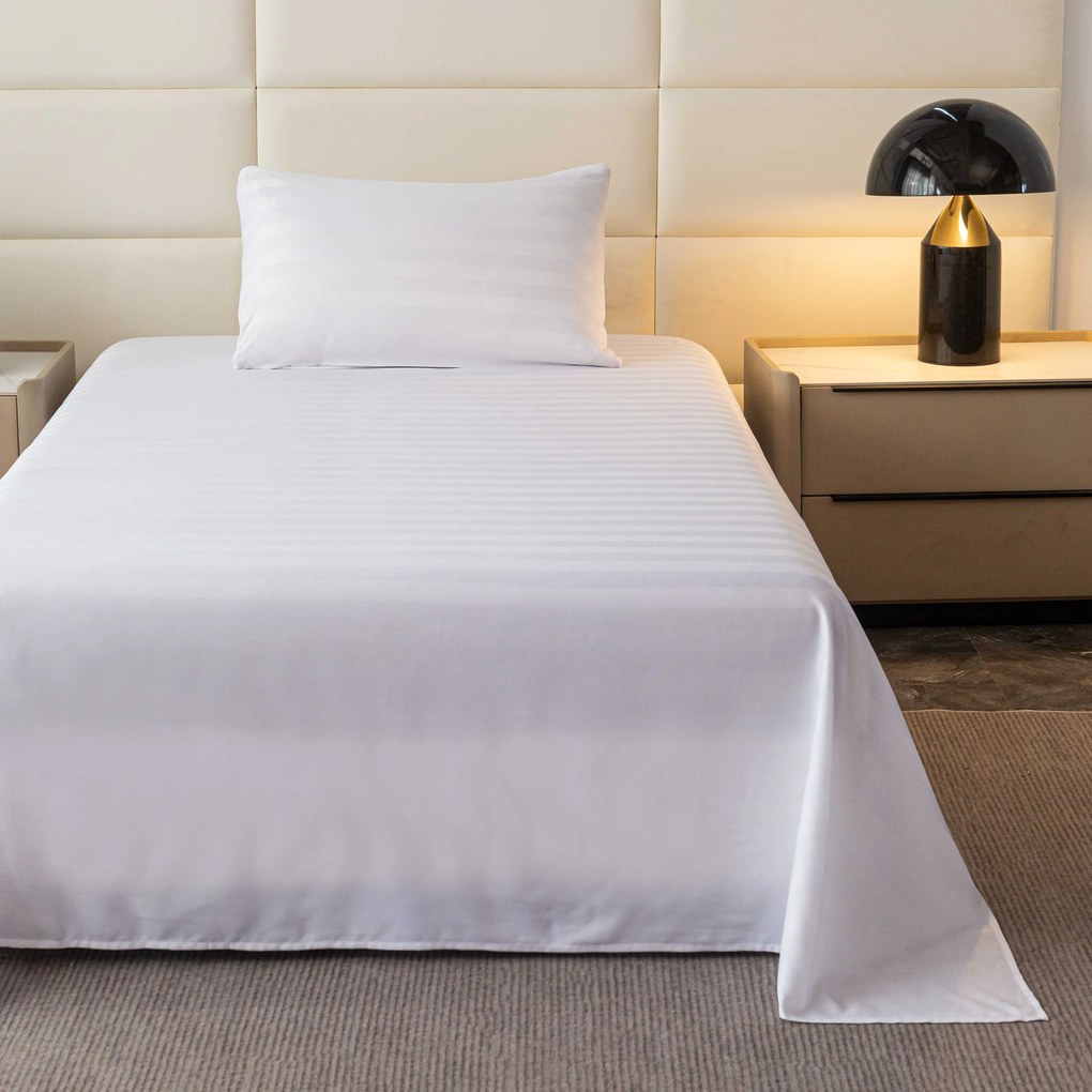 Hotelová plachta z mikrovlákna 140x240 cm a povlak na vankúš 50x70 cm JASMINE, biele. Typ zapínania: Hotelové vrecko